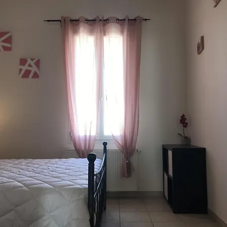 Maison De *